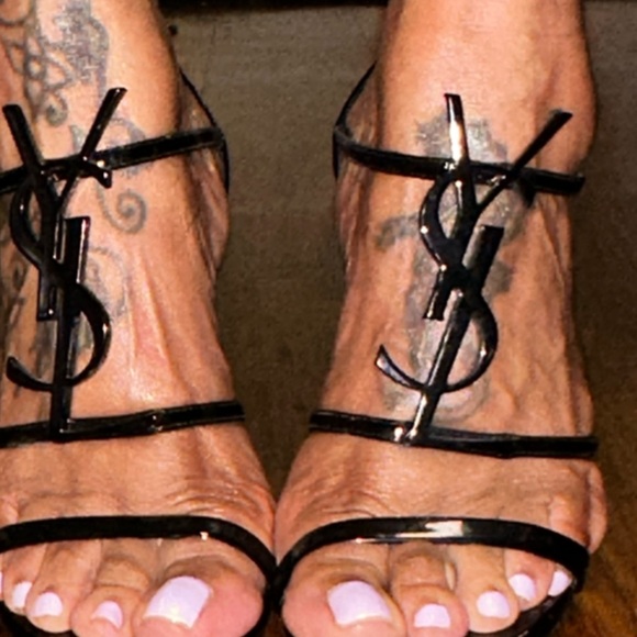 SAINT LAURENT - Picture 6 of 8